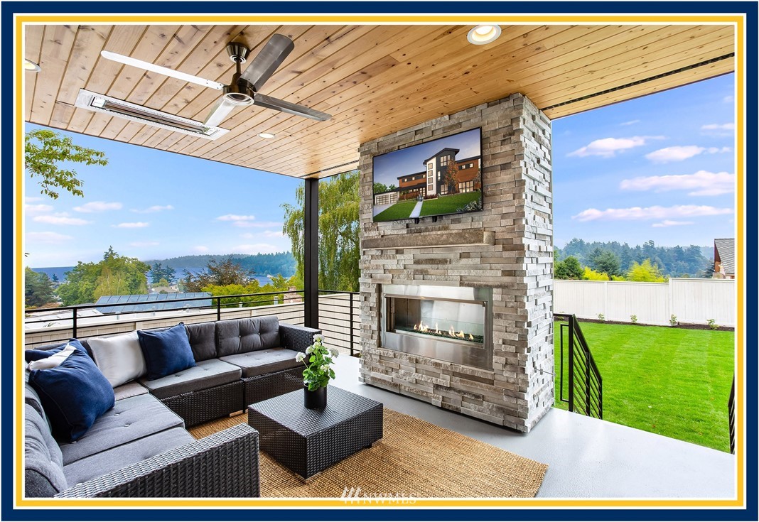 5704 South Hawthorn Road Seattle, WA 98118 - Photo 7 of 21