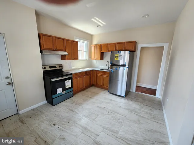 a bathroom with a tub
