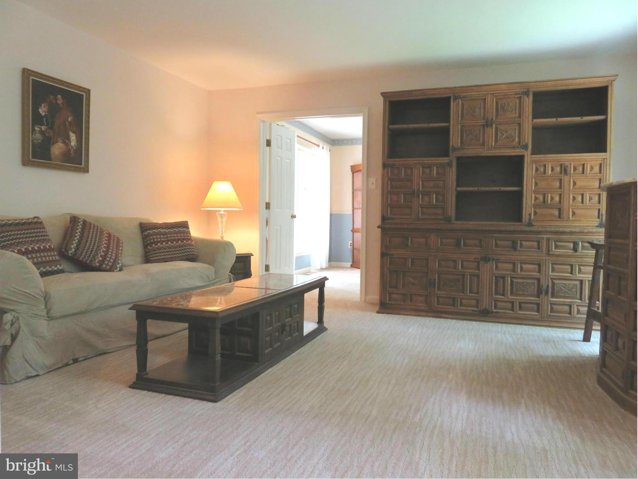 9625 Ritter Road Nokesville, VA 20181 - Photo 4 of 21 Living Room
