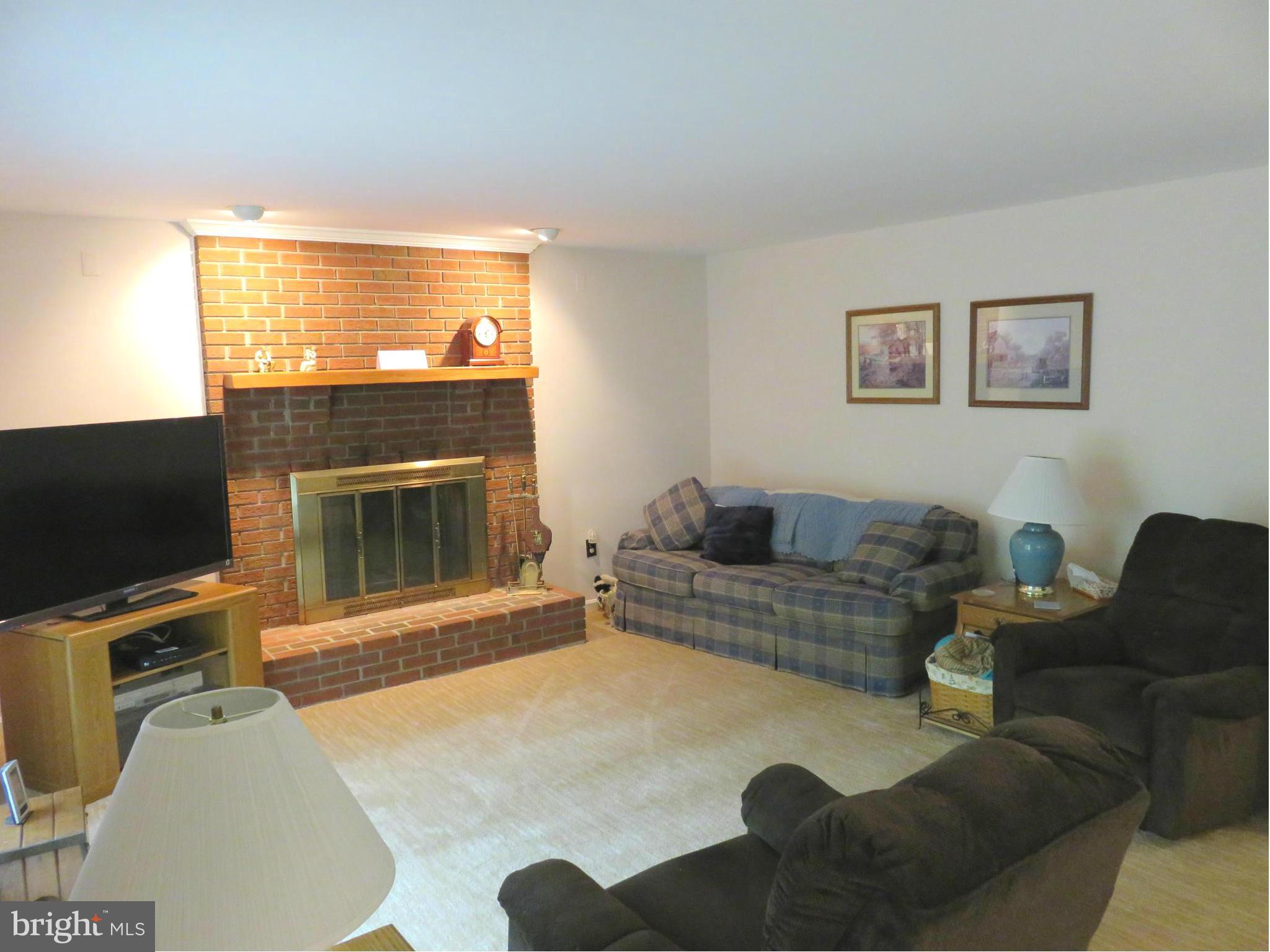 9625 Ritter Road Nokesville, VA 20181 - Photo 6 of 21 Living Room