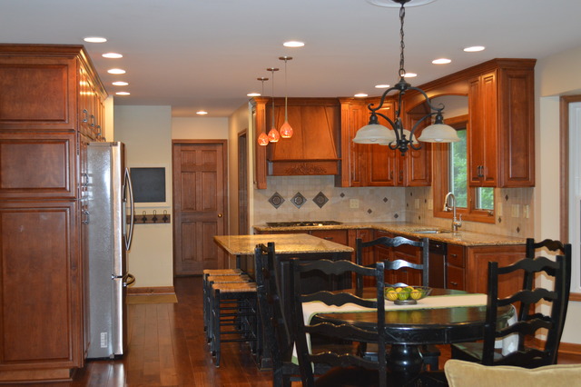 608 North Tyler Road St. Charles, IL 60174 - Photo 7 of 20 Gallery Image 7