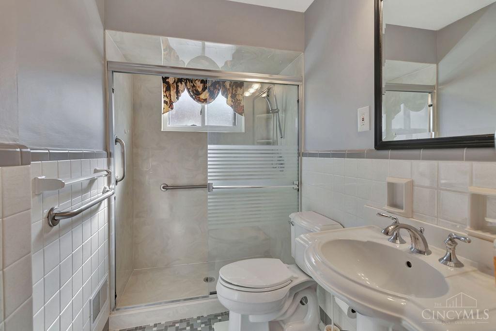 3384 Rocker Drive Cincinnati, OH 45239 - Photo 31 of 55 Gallery Image 31