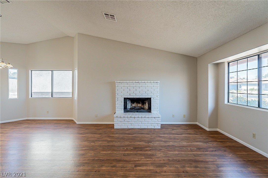 492 Chelsea Drive Henderson, NV 89014 - Photo 3 of 22