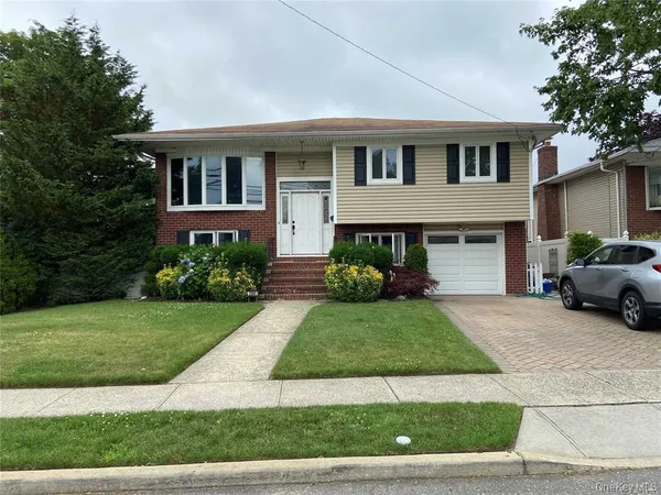$819,000 | 2861 Terrell Avenue, Oceanside, NY 11572