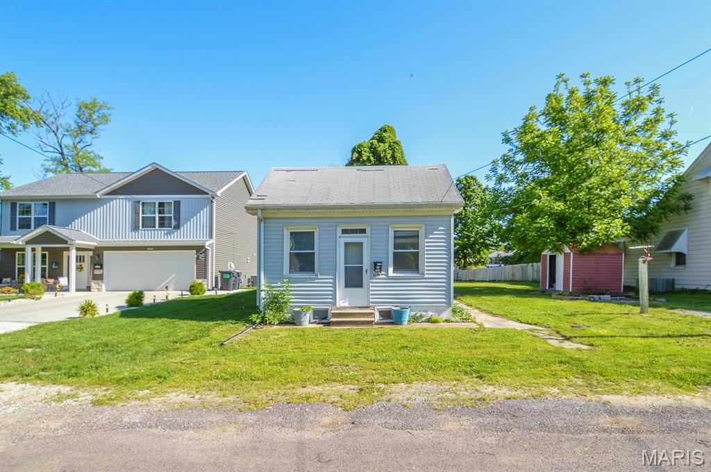 1319 Eisenhower Road Mascoutah, IL 62258 - Photo 1 of 12
