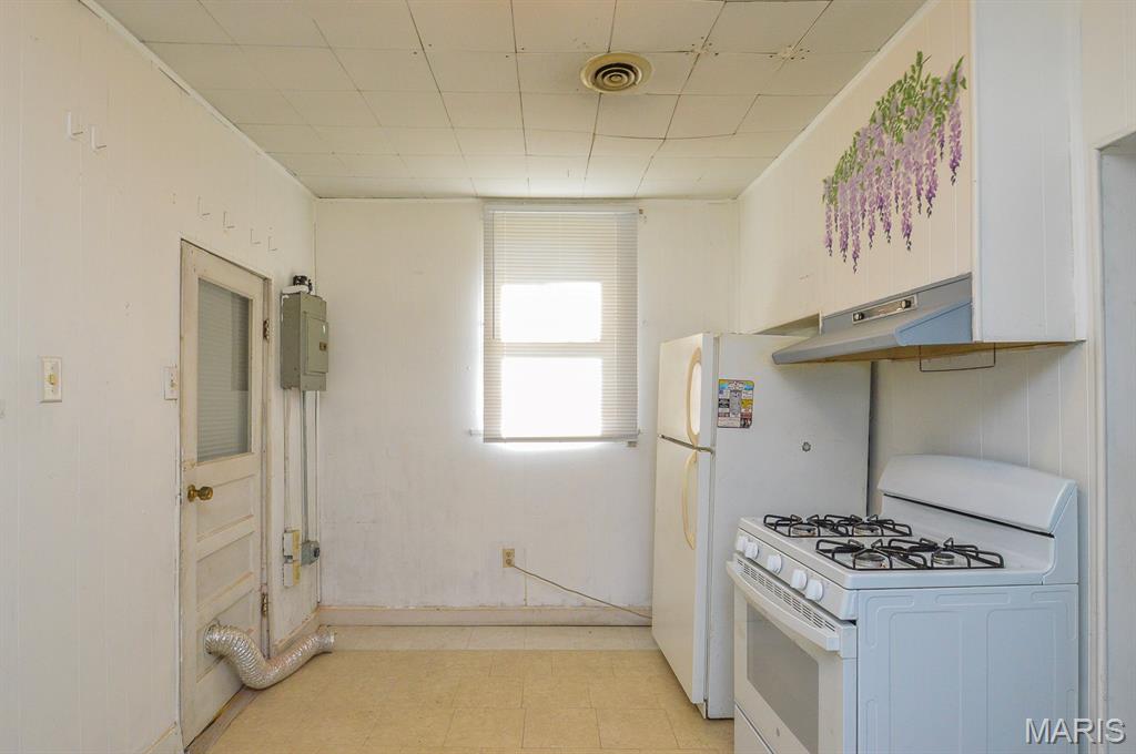 1319 Eisenhower Road Mascoutah, IL 62258 - Photo 8 of 12