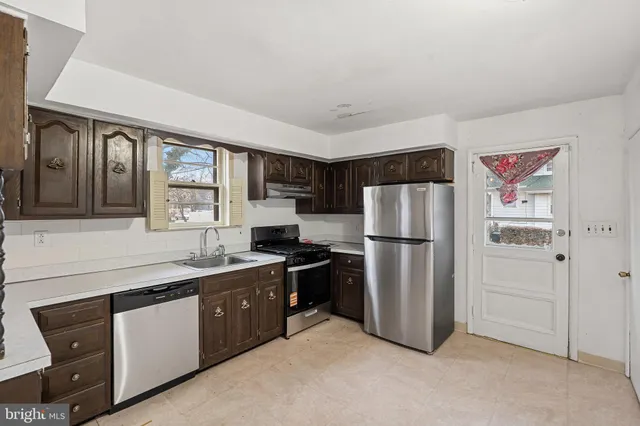 $2,500 | 2503 48th Street, Pennsauken, NJ 08110