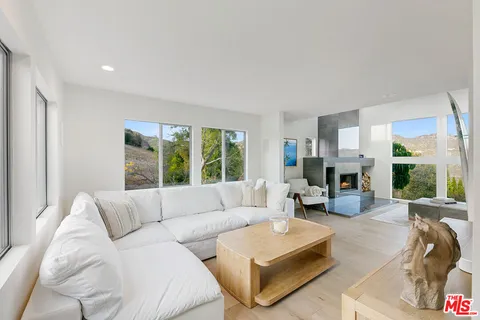 $2,550,000 | 1876 Lookout Road, Malibu, CA 90265