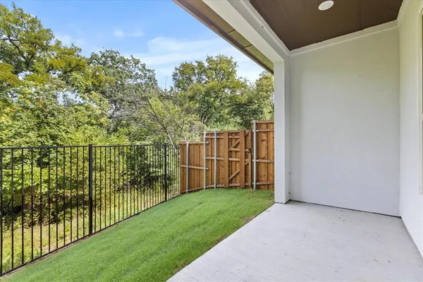 $460,000 | 436 Waterscape Drive, Unit 1443, Hickory Creek, TX 75065