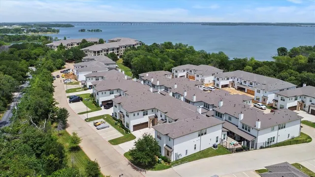 $460,000 | 436 Waterscape Drive, Unit 1443, Hickory Creek, TX 75065