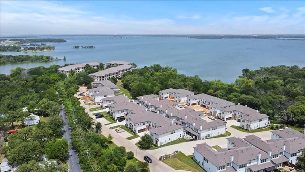 $460,000 | 436 Waterscape Drive, Unit 1443, Hickory Creek, TX 75065