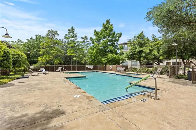 $460,000 | 436 Waterscape Drive, Unit 1443, Hickory Creek, TX 75065