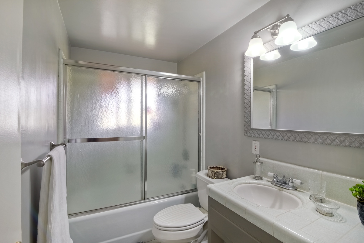9893 Hawley Road El Cajon, CA 92021 - Photo 18 of 20 Gallery Image 18