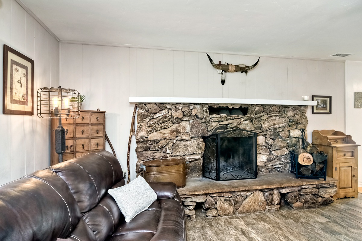 9893 Hawley Road El Cajon, CA 92021 - Photo 9 of 20 Gallery Image 9