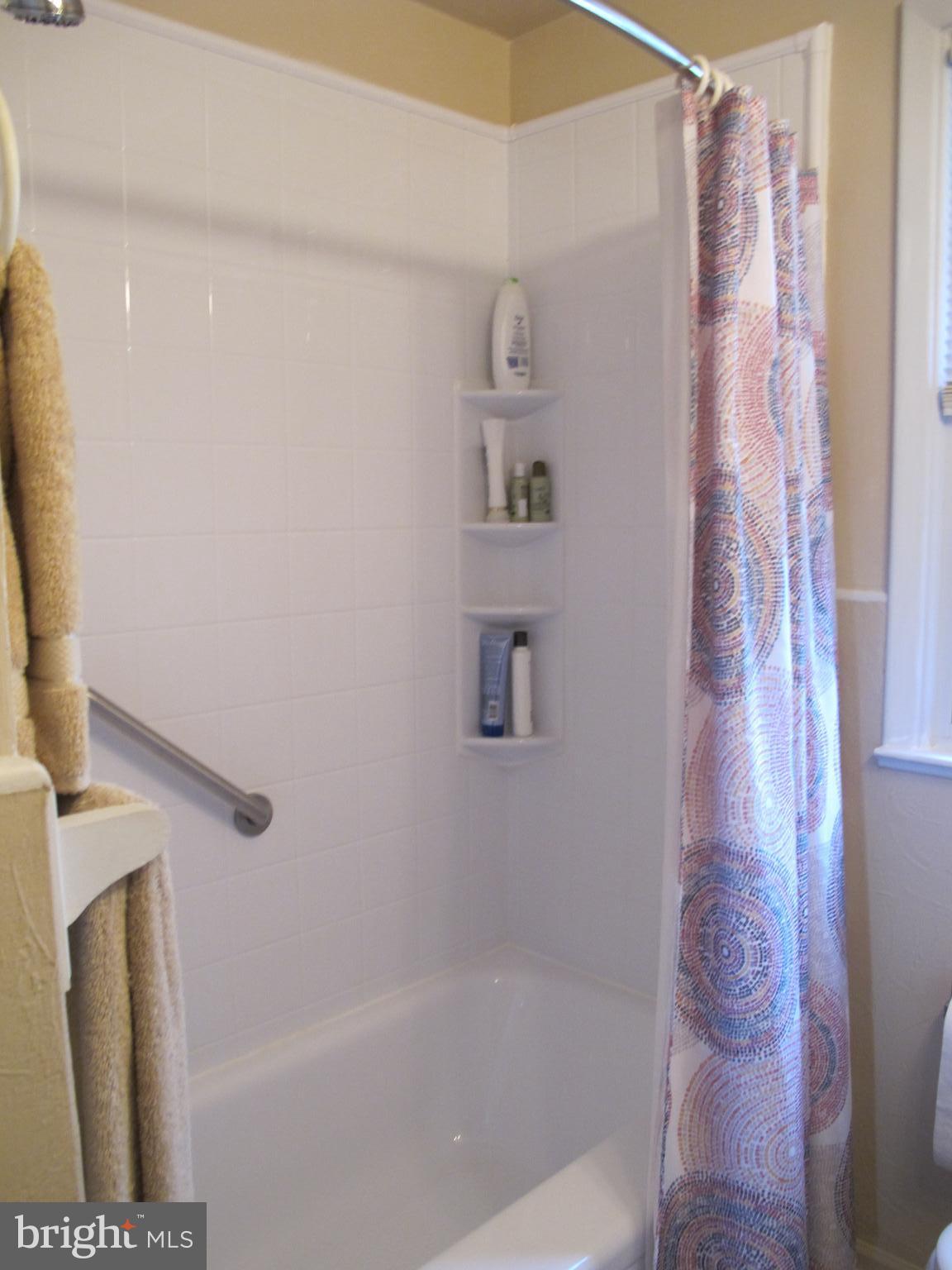 19 North Line Road Newtown Square, PA 19073 - Photo 22 of 39 Main level bathroom