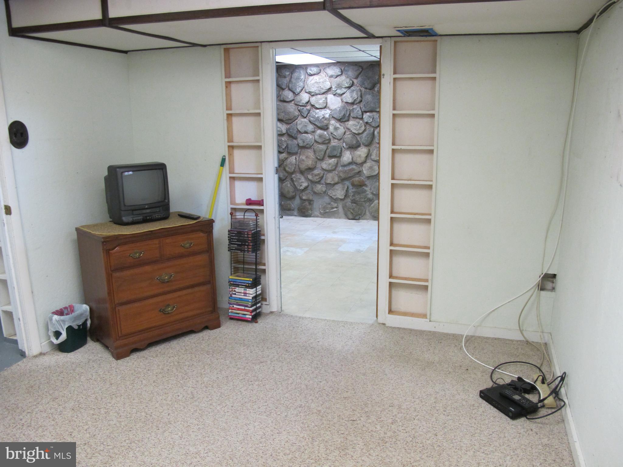 19 North Line Road Newtown Square, PA 19073 - Photo 23 of 39 Lower level office or third bedroom
