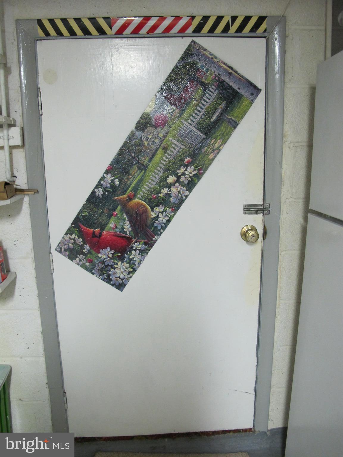 19 North Line Road Newtown Square, PA 19073 - Photo 30 of 39 Interior door to garage
