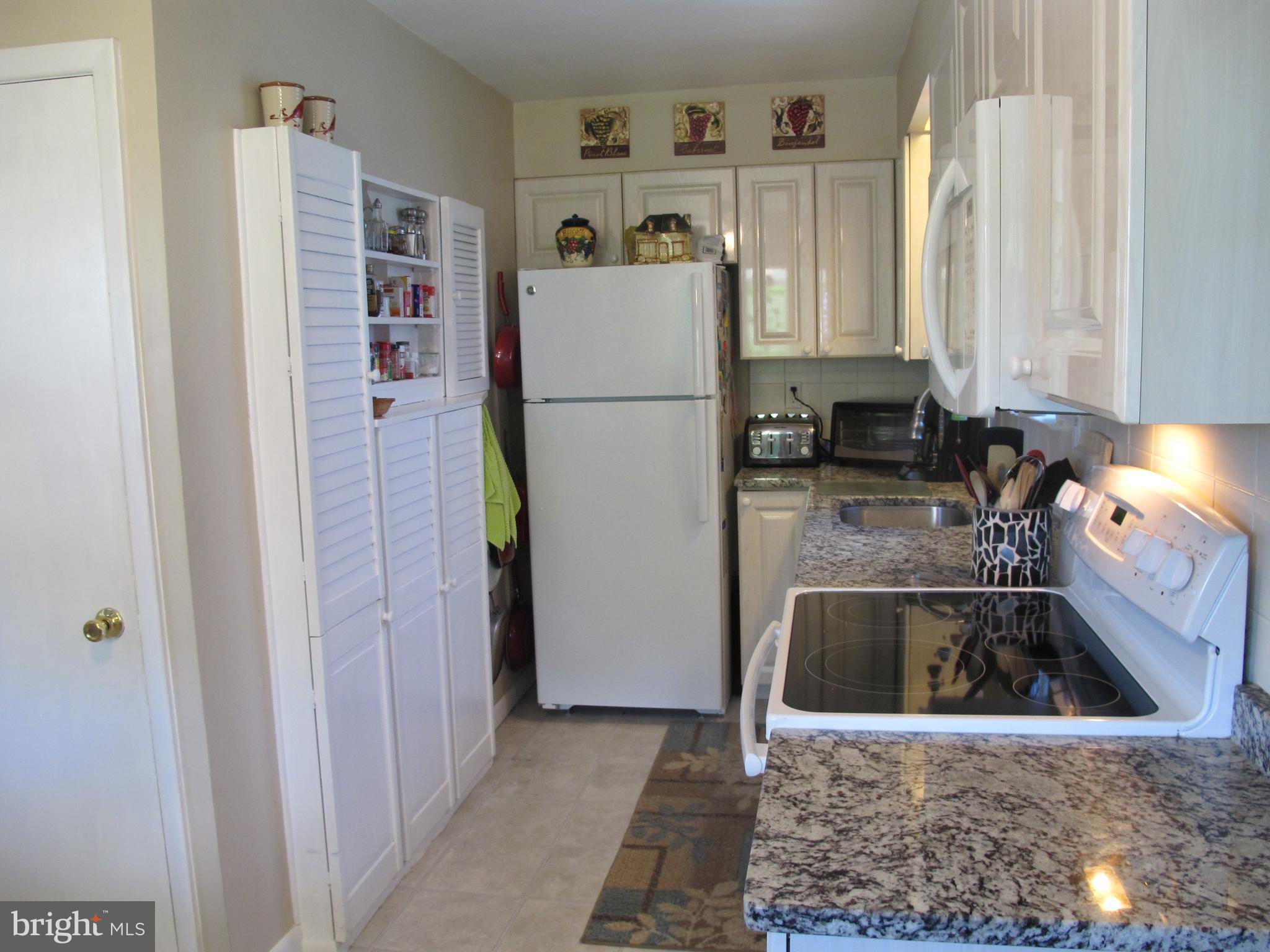 19 North Line Road Newtown Square, PA 19073 - Photo 7 of 39 Kitchen