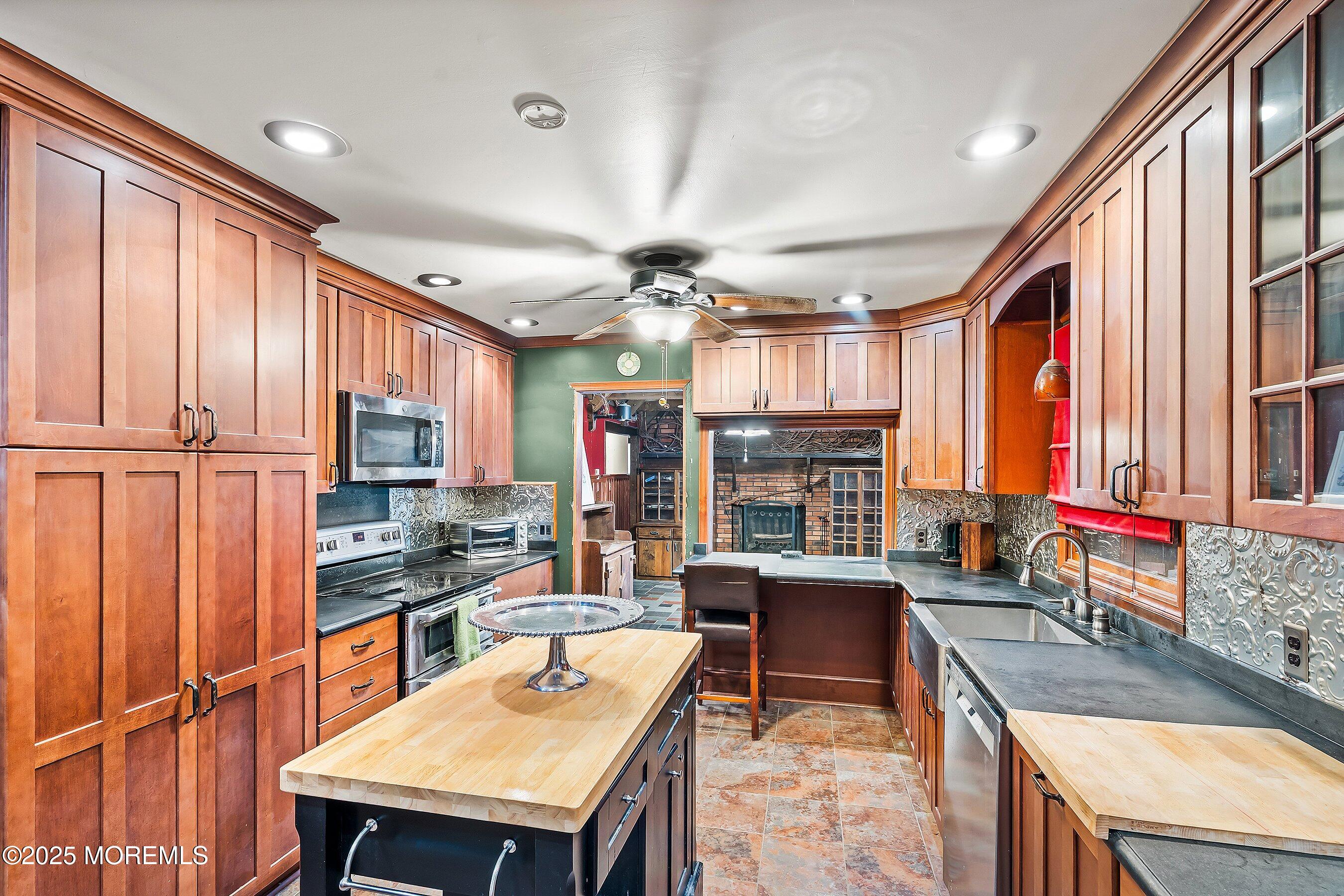 53 Hilltop Road Howell, NJ 07731 - Photo 2 of 40 11-Kitchen 1B