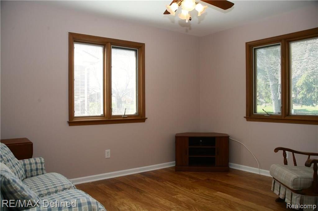 646 Lockport Road Rochester Hills, MI 48307 - Photo 8 of 23