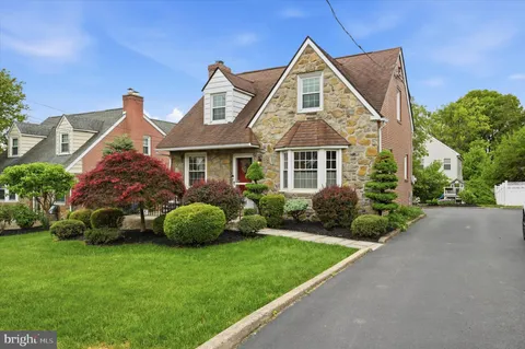 $685,000 | 2408 Olcott Avenue, Ardmore, PA 19003