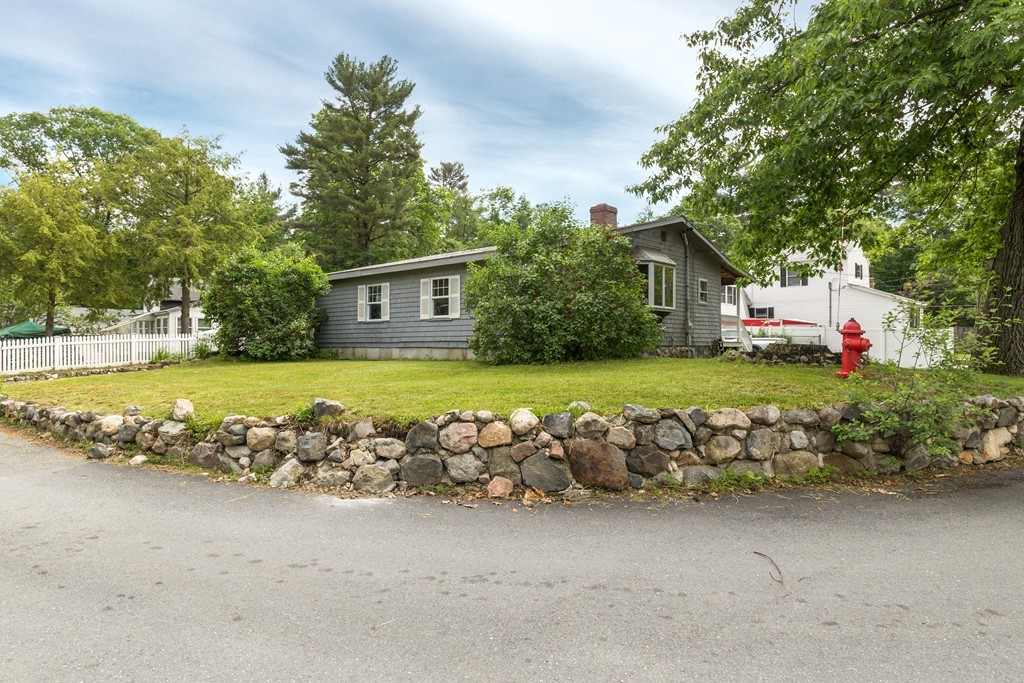52 Ossamequin Road Billerica, MA 01821 - Photo 16 of 18 Gallery Image 16