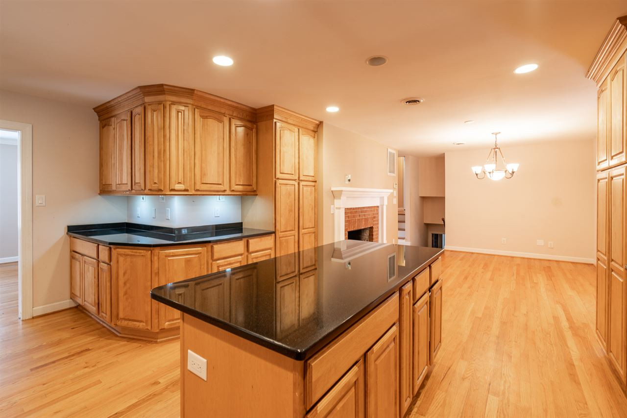 916 Merwin Road Raleigh, NC 27606 - Photo 11 of 29 Photo 11