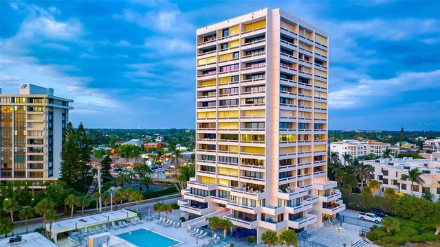 $1,300,000 | 5400 Ocean Boulevard, Unit 64, Sarasota, FL 34242
