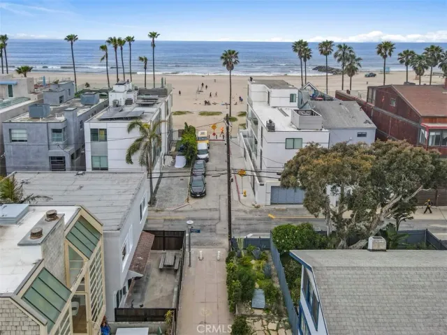 $1,699,000 | 12 25th Place, Venice, CA 90291