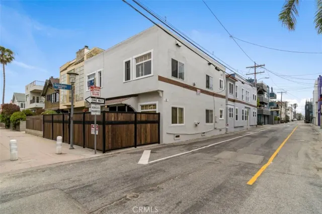 $1,699,000 | 12 25th Place, Venice, CA 90291