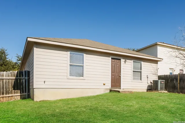 $1,485 | 5822 Blonde, San Antonio, TX 78252