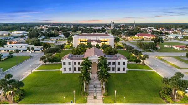 $319,900 | 4321 Southwest 15th Way, Okeechobee, FL 34974