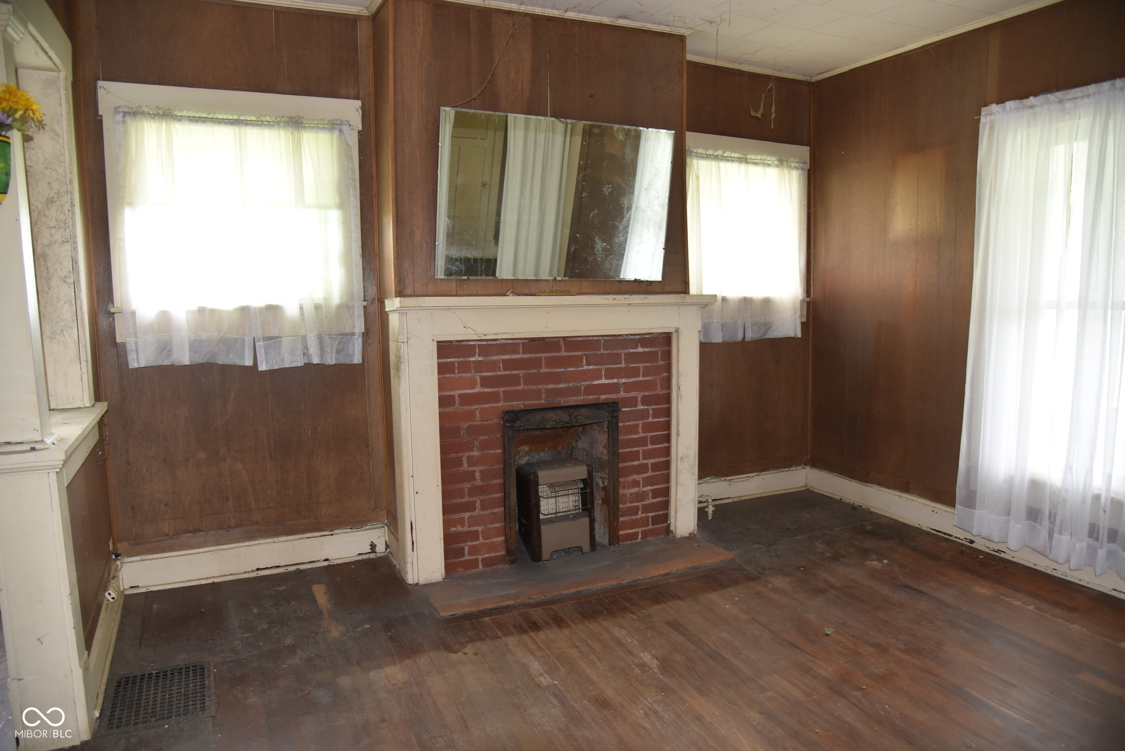 444 South 4th Street Mitchell, IN 47446 - Photo 17 of 25