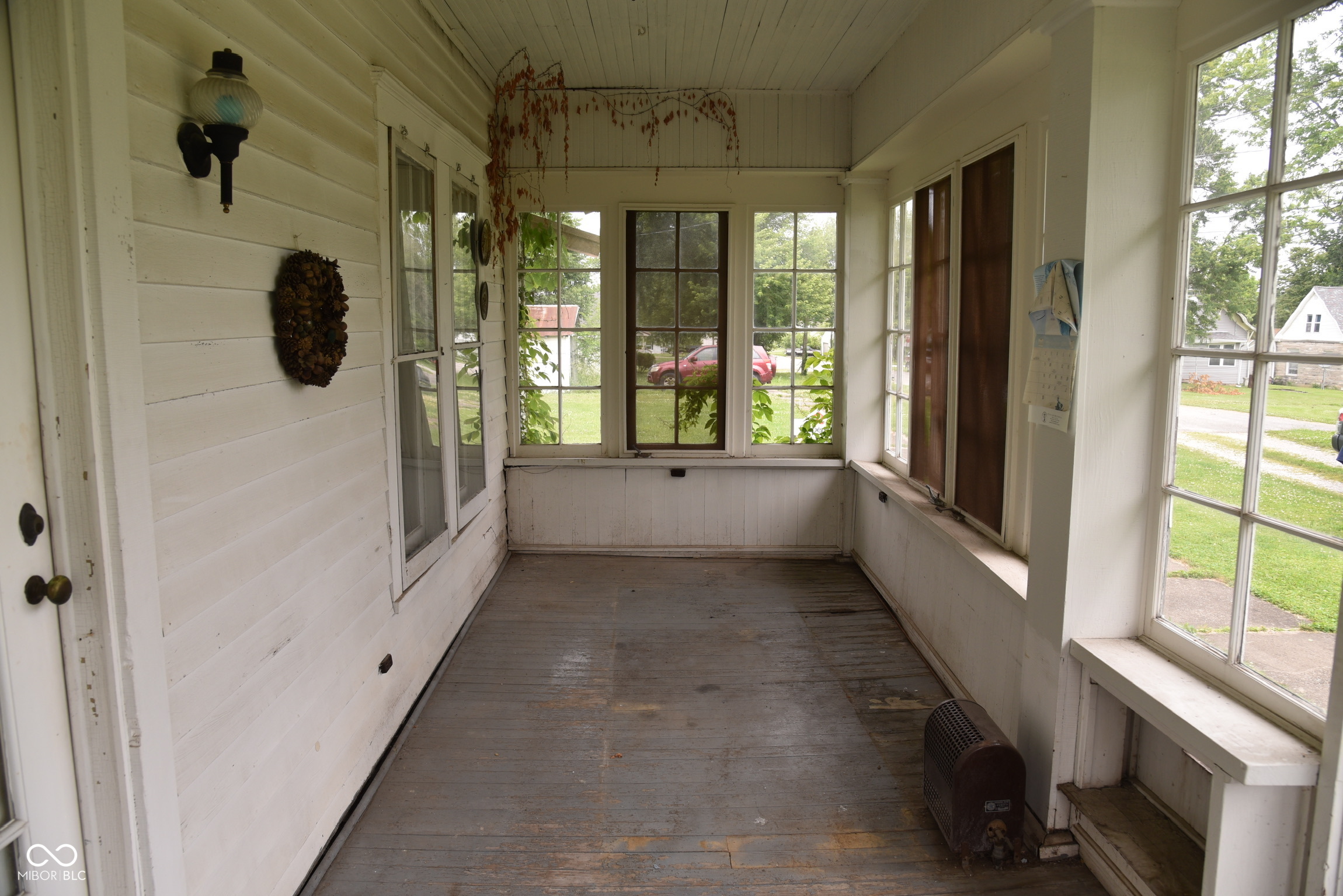 444 South 4th Street Mitchell, IN 47446 - Photo 4 of 25