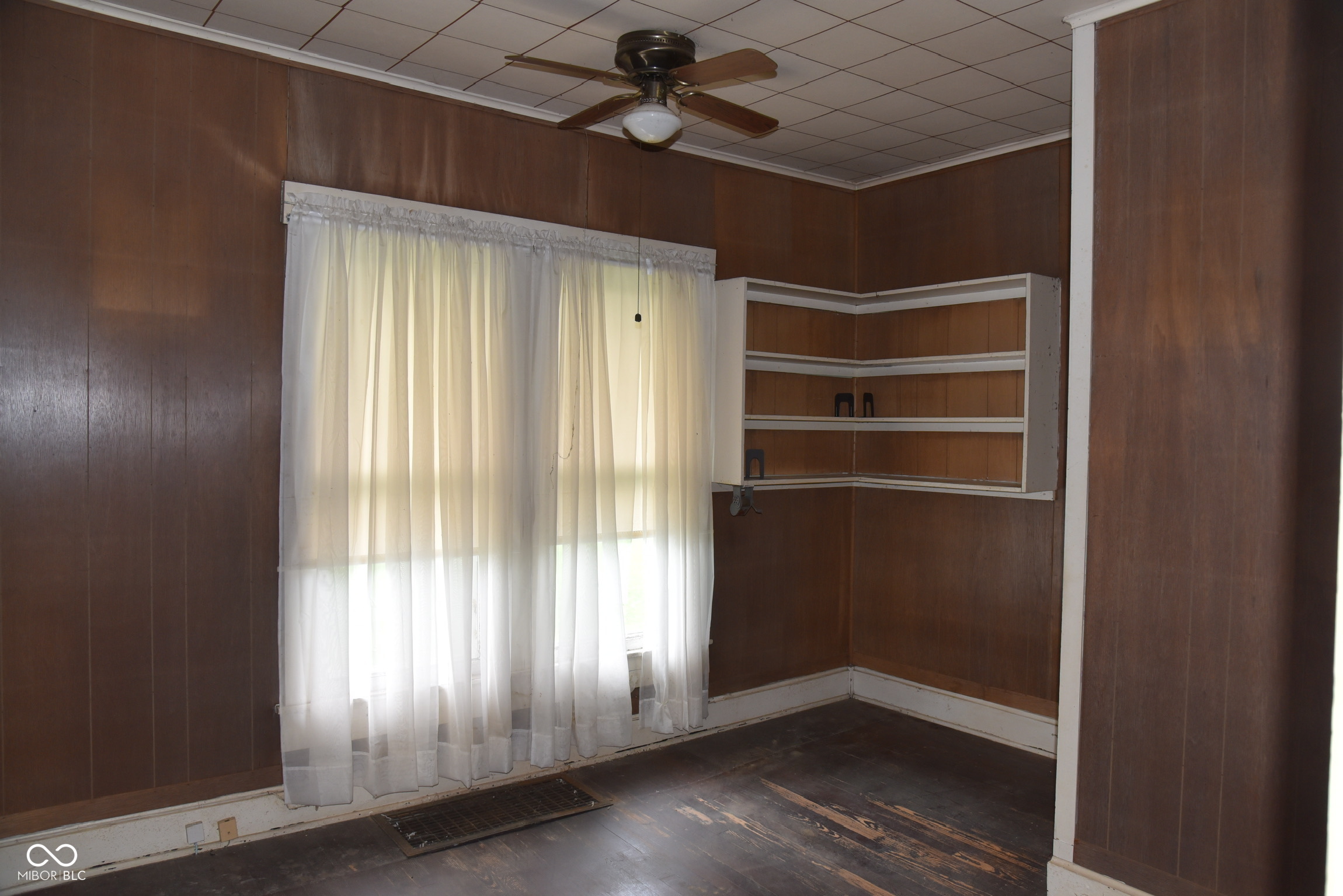 444 South 4th Street Mitchell, IN 47446 - Photo 7 of 25