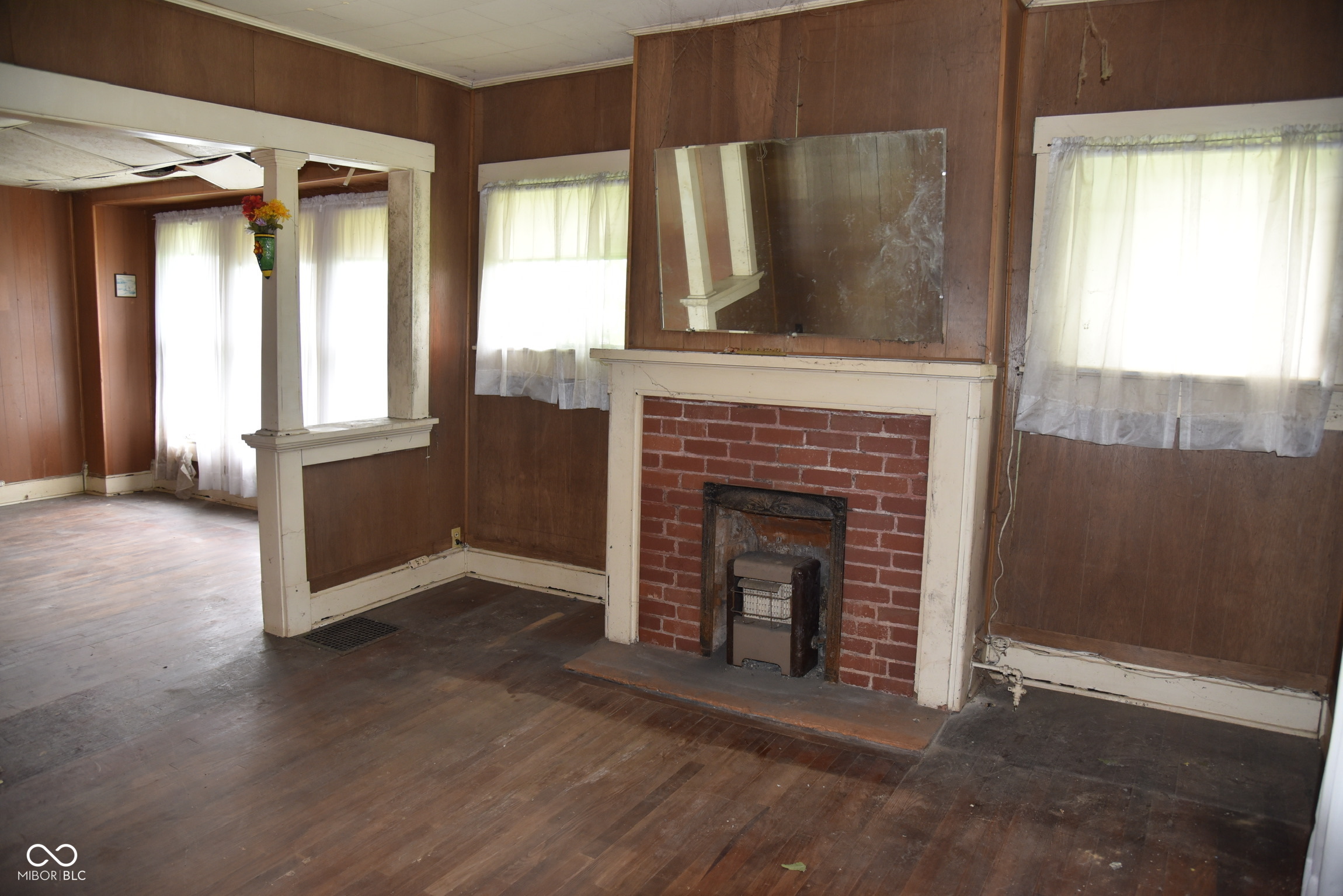 444 South 4th Street Mitchell, IN 47446 - Photo 8 of 25