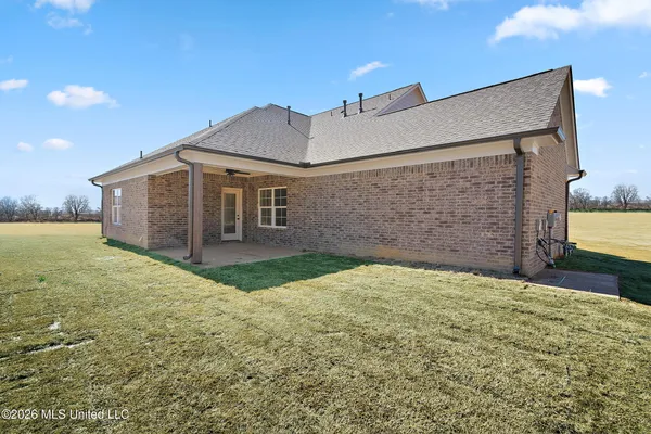 $415,900 | 448 Wells Drive, Hernando, MS 38632