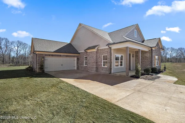 $415,900 | 448 Wells Drive, Hernando, MS 38632