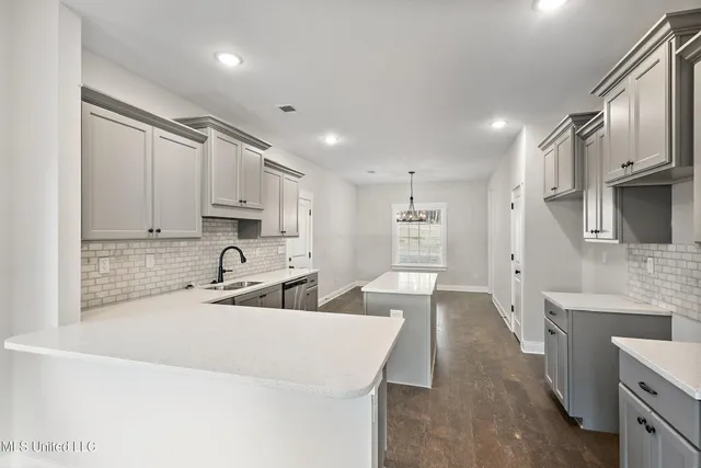 $415,900 | 448 Wells Drive, Hernando, MS 38632