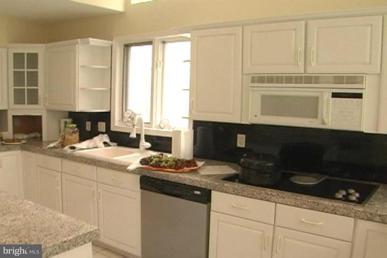 2121 Marymont Road Silver Spring, MD 20906 - Photo 4 of 30 Kitchen