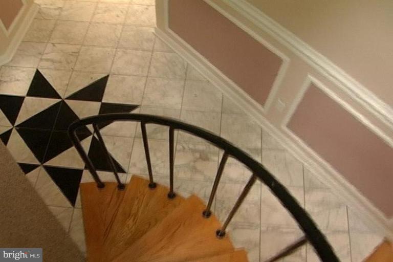 2121 Marymont Road Silver Spring, MD 20906 - Photo 5 of 30 Staircase