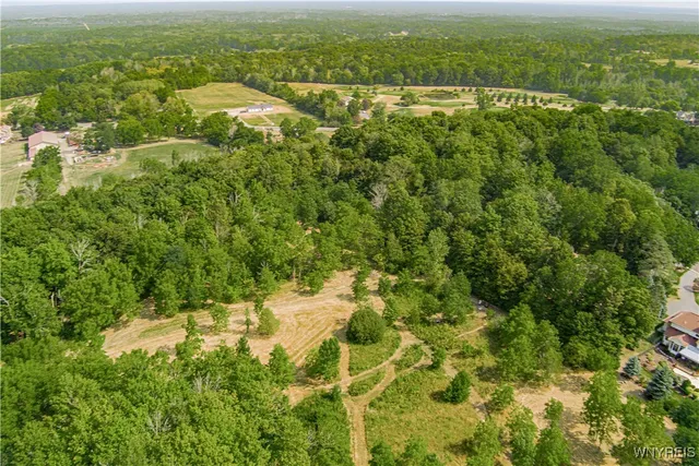 $199,000 | 17 Gothic Ledge, Lockport Town, NY 14094