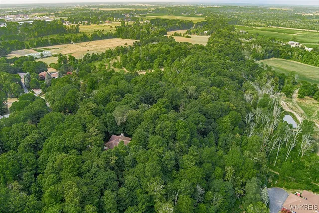 $199,000 | 17 Gothic Ledge, Lockport Town, NY 14094