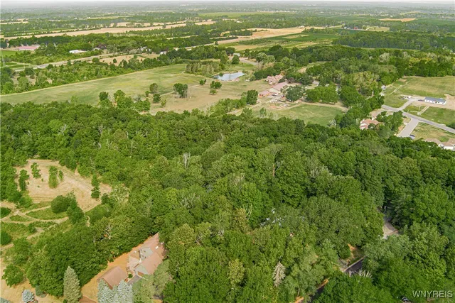 $199,000 | 17 Gothic Ledge, Lockport Town, NY 14094