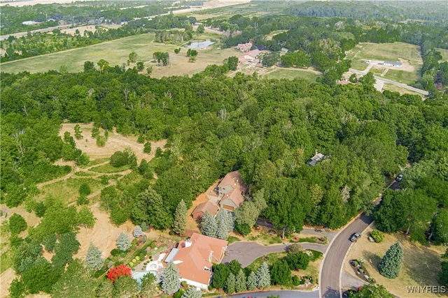 $199,000 | 17 Gothic Ledge, Lockport Town, NY 14094