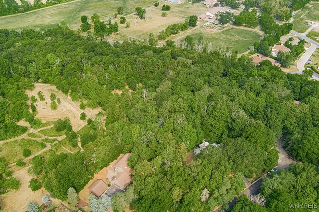 $199,000 | 17 Gothic Ledge, Lockport Town, NY 14094