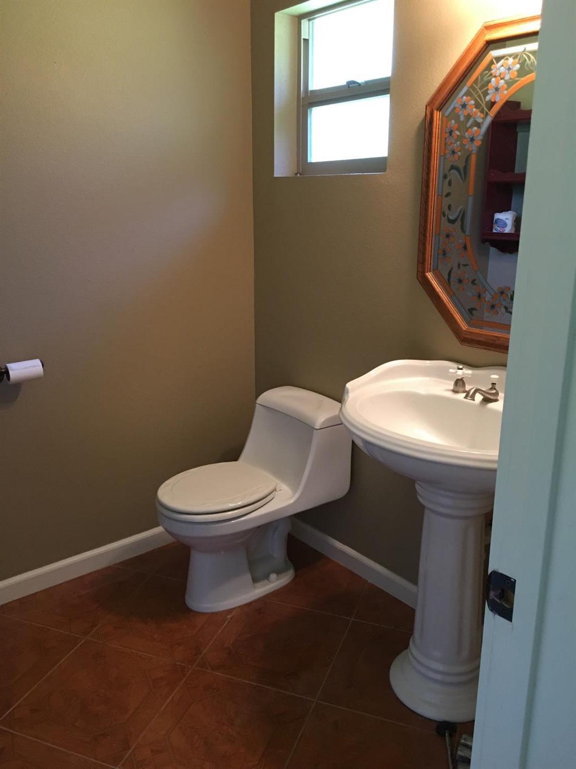 44025 Rocky Ridge Road Coarsegold, CA 93614 - Photo 17 of 36 bathroom