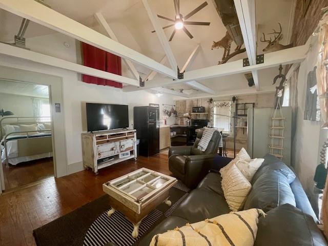302 East Shoemaker Street Decatur, TX 76234 - Photo 4 of 21 a living room with furniture and a flat screen tv