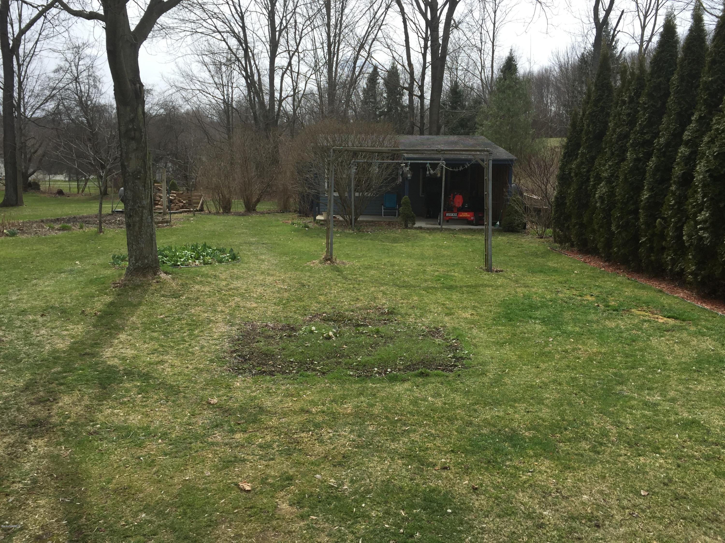 33 Albany Road West Stockbridge, MA 01266 - Photo 3 of 26 IMG_2857