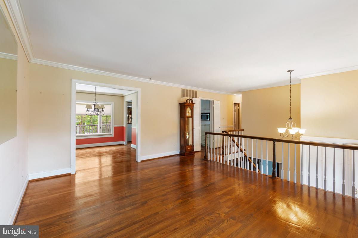 304 Townleigh Road Reisterstown, MD 21136 - Photo 11 of 36